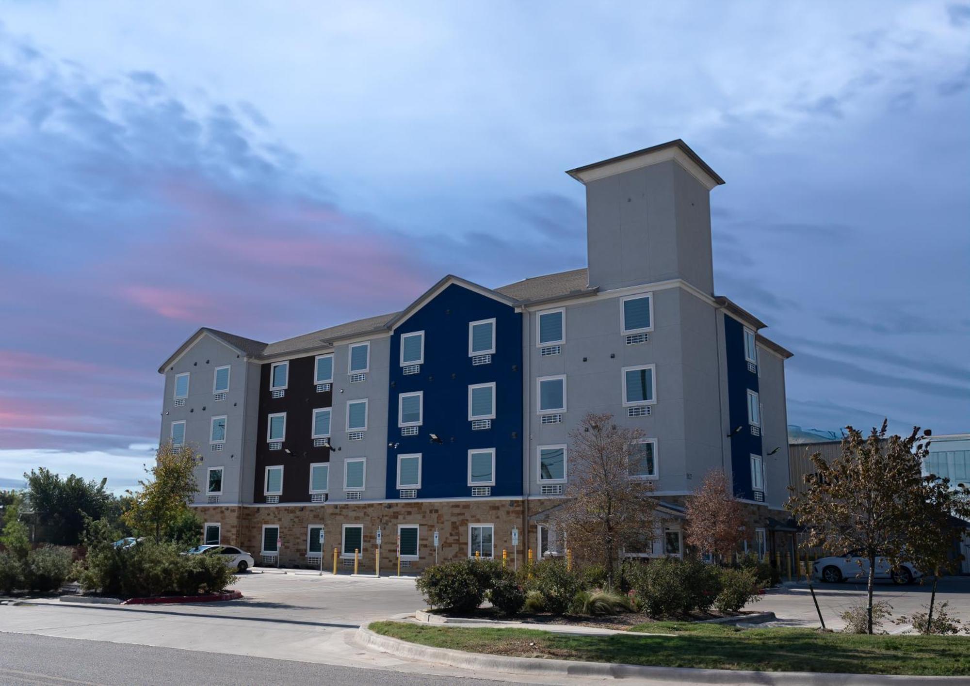 Texas Bungalows Hotel And Hotel Que At I35 Austin Pflugerville Exterior foto